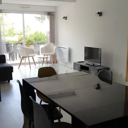 Emplacement Exceptionnel / Vue Etang De Appartement